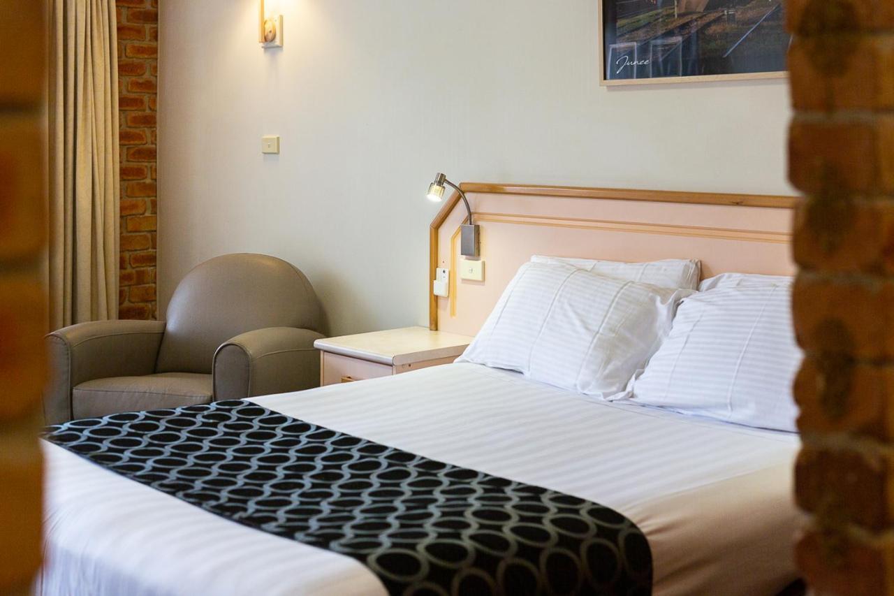 The Crossing Motel Junee Εξωτερικό φωτογραφία